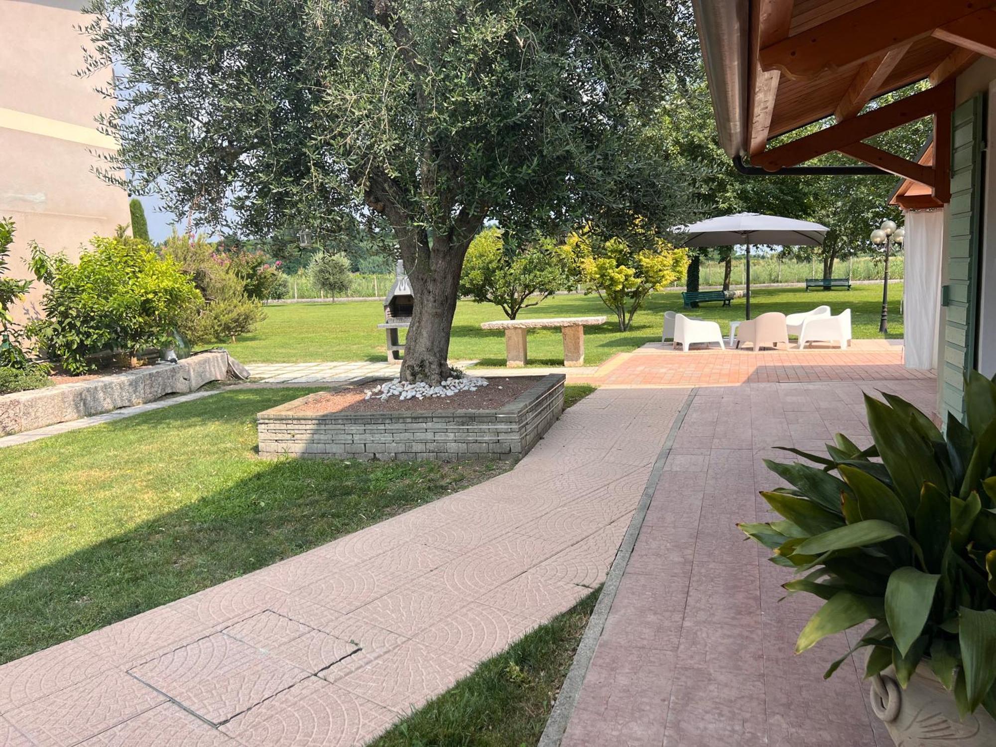Appartamento "Casa Vacanze Corte Ara Decima" โซนา ภายนอก รูปภาพ