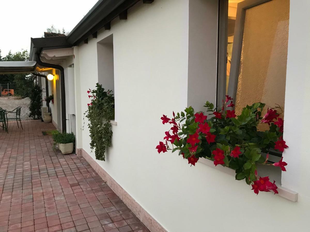 Appartamento "Casa Vacanze Corte Ara Decima" โซนา ภายนอก รูปภาพ